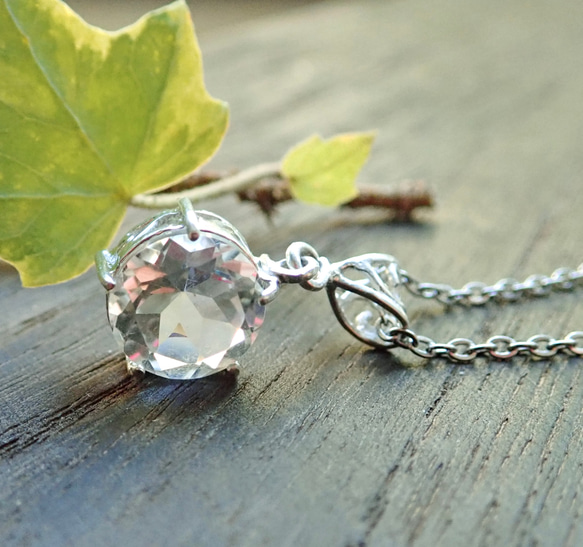 銀の石座ネックレス～クリスタル～ ネックレス・ペンダント LUNA SHIP