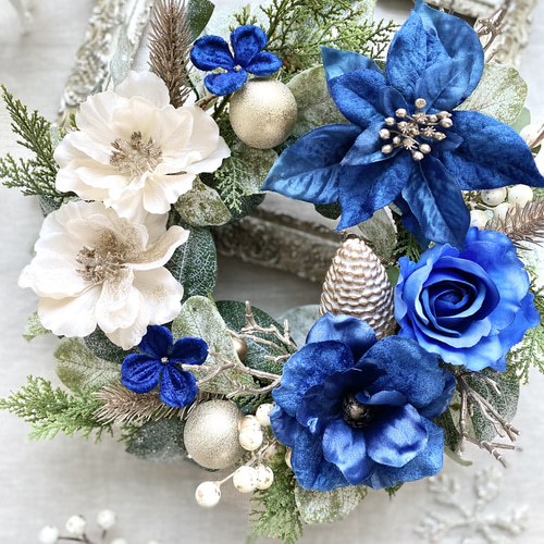 ブルーポインセチア・アネモネ・ローズ シックな大人Xmasリース 33