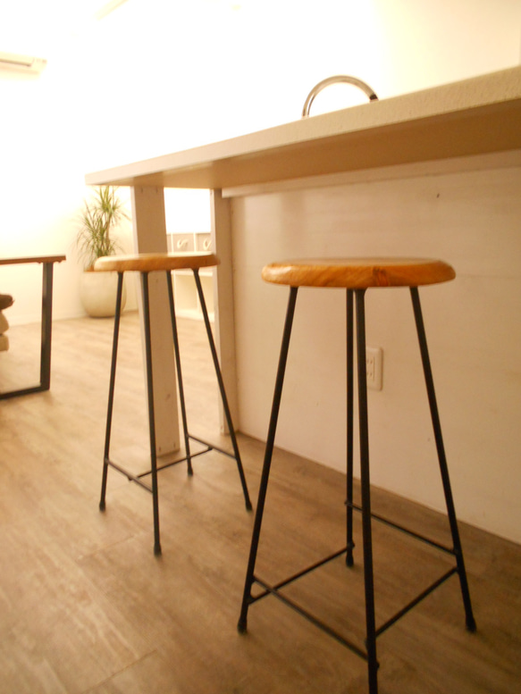 カウンター用ひのきイス10-10（高さ65㎝：僅かな高さ変更可能） レジカウンター　受付カウンター OCQ1423166130(10920円)