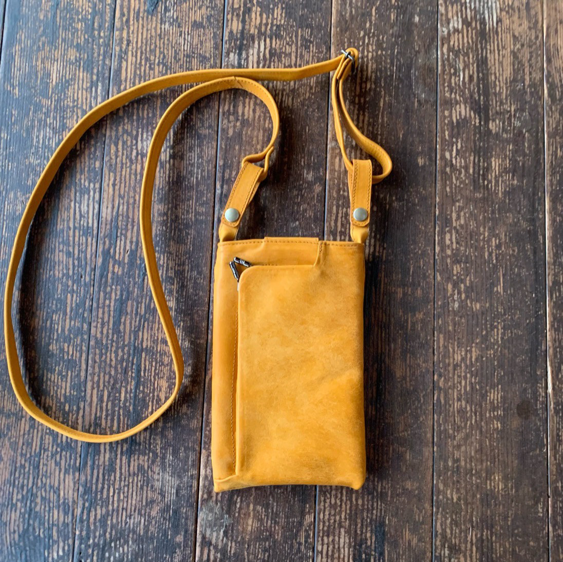 がまぐちマルチスマホショルダー　イタリア製牛革　プエブロナポリ