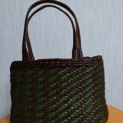 よろい編みかごバッグ グリーン+焦げ茶 3枚目の画像
