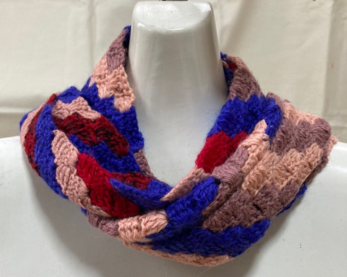 手編みマフラー☆カラフルギザギザストライプ ニット・セーター 小菊