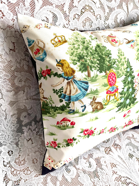 不思議の国のアリス クッション 2個セット ショップ