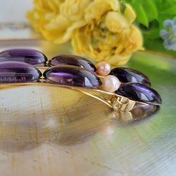 麗しの紫を身にまとう【ロングタイプ】細身のヘアアクセサリー　ヴィンテージガラス　バレッタ　淡水パール 5枚目の画像