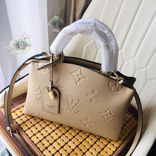 大人の魅力を感じる♪【Louis Vuitton】ショルダーバッグ 大人の遊び心」ルイヴィトン (LV) ショルダーバッグ💕 - COZAKA