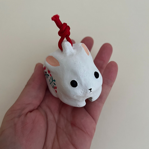 南天うさぎの土鈴 その他置物 ソポノッカ (陶器・陶小物のお店