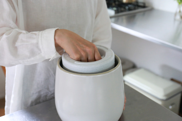 ぬか漬けの秋！【岐阜県多治見産】えんける道具店の甕（かめ）4リットル 11枚目の画像