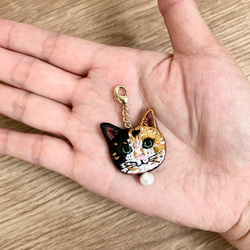 猫さん刺繍とコットンパールの使い勝手の良い♪♪マルチチャーム✩.*˚ 4枚目の画像