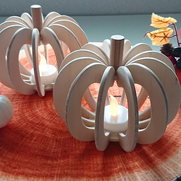 かぼちゃの木製ランプ 2枚目の画像