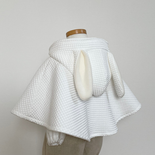 ポンチョ　うさぎ白 しろたん ついてきちゃうマスコット 着せ替え服 《うさぎ