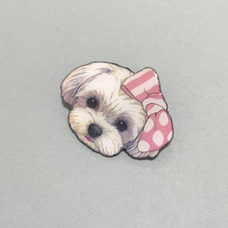 マルチーズ ブローチ ピンクリボン オリジナル イラスト いぬ 犬 イヌ ホワイト 白 わんこ 3枚目の画像