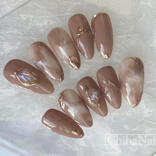 ニュアンスネイル グレージュ ぷっくりネイル 秋ネイル 卒業式 入学式