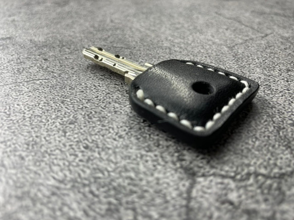 【手工縫製】MIWA PR/PS用黑色真皮鑰匙套（厚皮轉動按鍵手感好⁈） 第7張的照片