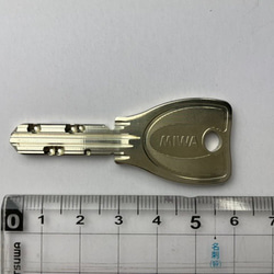 【手工縫製】MIWA PR/PS用黑色真皮鑰匙套（厚皮轉動按鍵手感好⁈） 第12張的照片