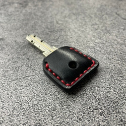 【手工縫製】MIWA PR/PS紅線黑色真皮鑰匙套（用厚皮轉動鑰匙感覺很好⁈） 第4張的照片