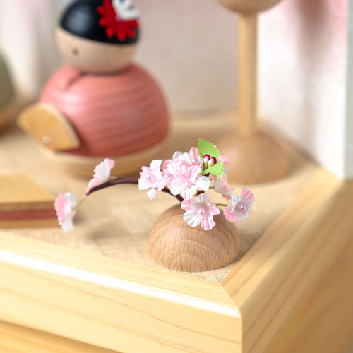 ことの木製ひな人形｜親王飾り(0302)｜コンパクトな木製雛人形