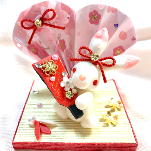 ☆お正月 羽子板とかわいいうさぎちゃん(受注生産) 樹脂粘土 置物 干支