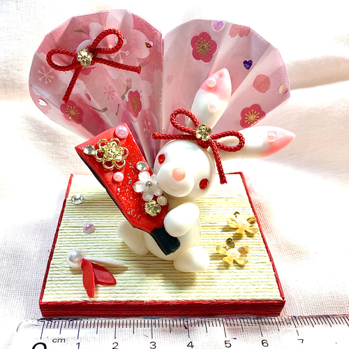 ☆お正月 羽子板とかわいいうさぎちゃん(受注生産) 樹脂粘土 置物 干支