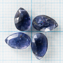 2粒売り　宝石質アイオライトAA　ペアシェイプ　ブリオレットカット 3枚目の画像