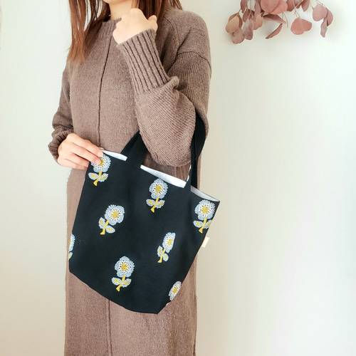 BIGなお花刺繍のトートバッグ│サブバッグ ブラック エコバッグ