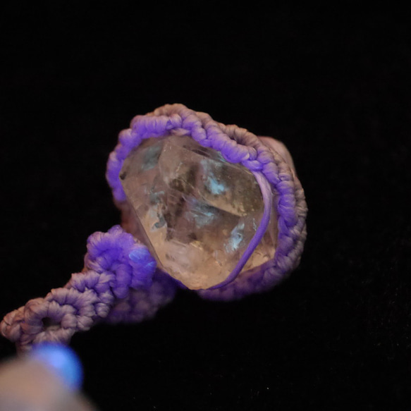 20%OFFSale天然石オイルクォーツ原石のマクラメペンダントトップ❁Deco❁水晶[mpt-221011-02] 5枚目の画像