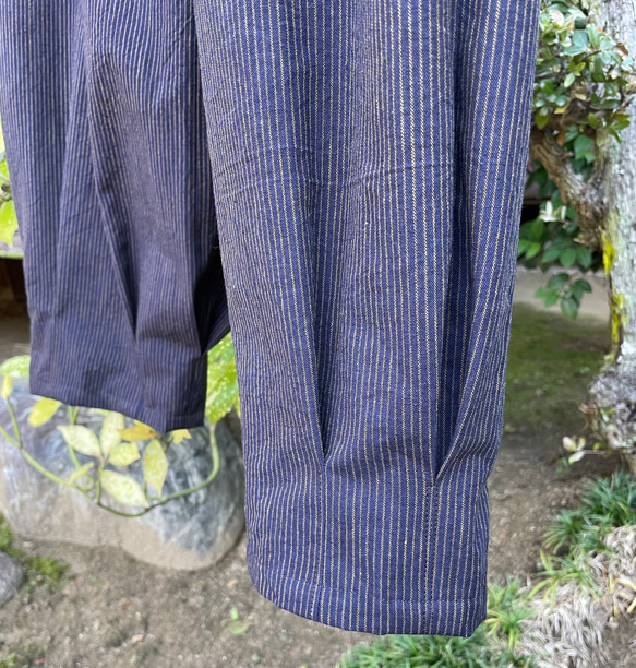 【着物リメイク】裾タックのゆったりパンツ/細縞/綿 5枚目の画像