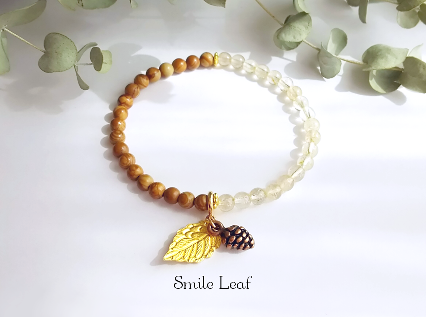 松ぼっくりとグレイニネス&ルチルクォーツのブレスレット