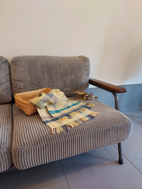 手織り　ウールとシルクのやさしいマフラー　作品2217 4枚目の画像