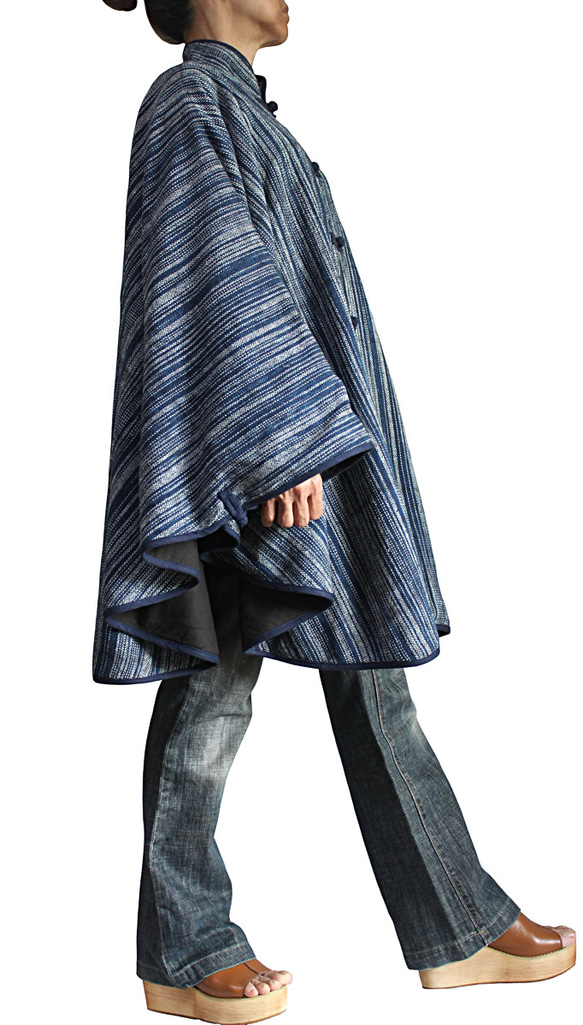 ざっくりジョムトン手織り綿インディゴ染めチャイナケープ（JFS-009-03） 4枚目の画像
