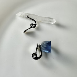 Bingham 的藍色螢石和水晶耳環 第4張的照片