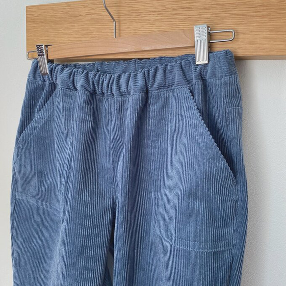 コーデュロイのテーパードパンツ＊ブルーグレー【受注製作】 4枚目の画像