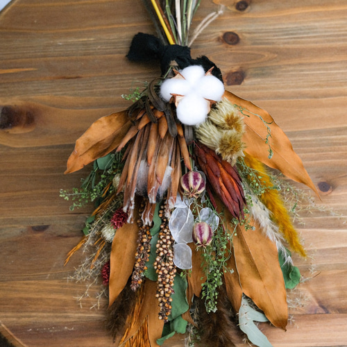 秋の深まりを感じるドライフラワースワッグ スワッグ 花 と 山