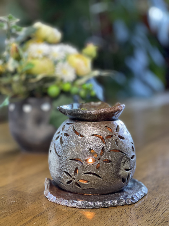 【再販】お茶の香りと可愛いお花の灯りが楽しい焼き締め茶香炉3点セット 15枚目の画像