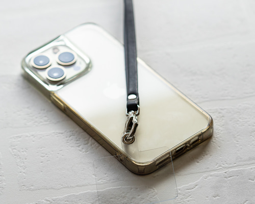 レザースマホストラップ ブラック シルバー金具・ゴールド金具 ネック
