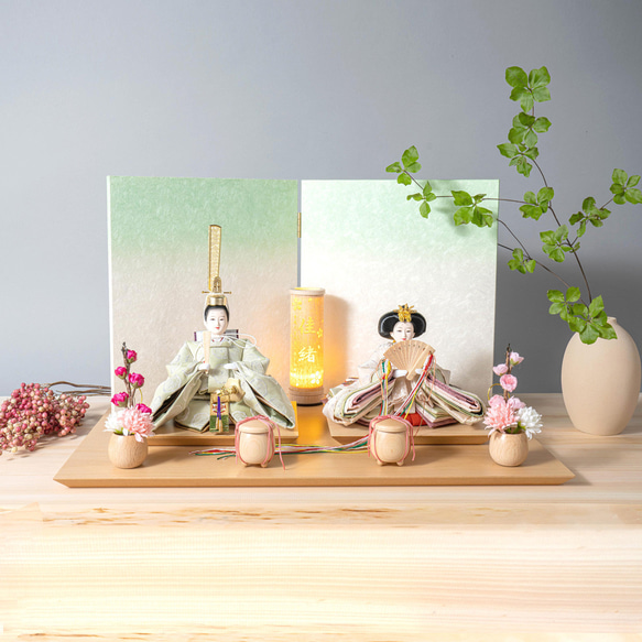 ことのひな人形（0345）（だいち）平台｜行燈付き｜コンパクトな雛人形