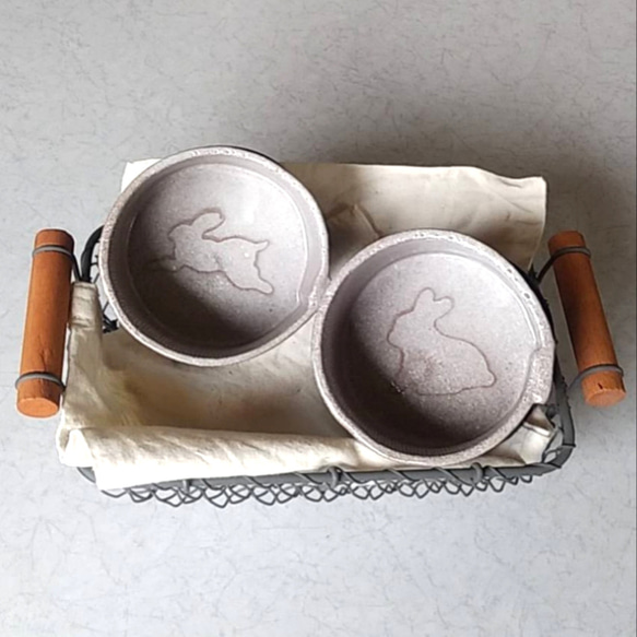 陶の小鉢・デザートカップ【お座りウサギ(濃紺＆アイスグレー)】 14枚目の画像