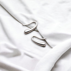 ピアス フック 18K シルバー925 雫 ディアドロップ シンプル 小さめ アレルギー対応 仕事 プレゼント 12枚目の画像