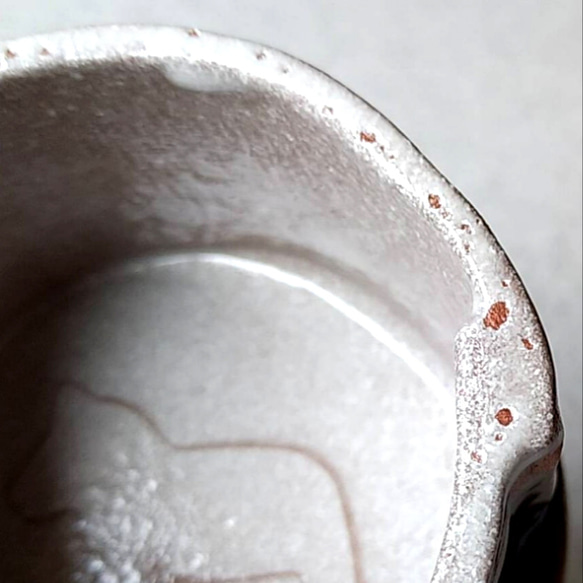 陶の小鉢・デザートカップ【ほっこりポニー(あめ茶色＆アイスグレー)】 10枚目の画像
