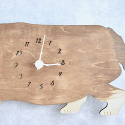 ダックスフンド＊ウォルナット×プレーンの時計 木製 掛け時計 4枚目の画像