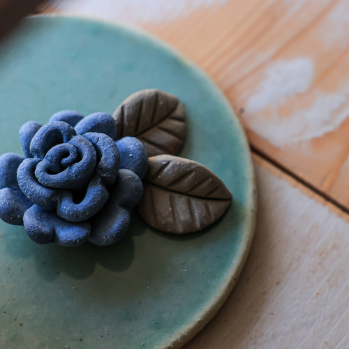 お花香る♪ 陶器のアロマストーン 【セット】青いバラ しずく皿付 瀬戸