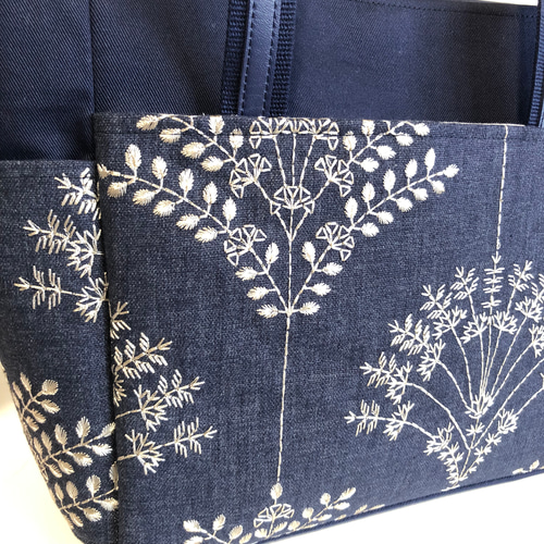少し大き目なトートバック インポート刺繡生地×ブルー系 トートバッグ 