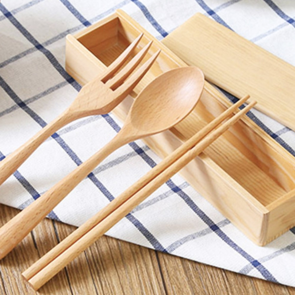 山毛櫸木便攜式餐具餐具帶盒可重複使用環保可打印名稱 第2張的照片