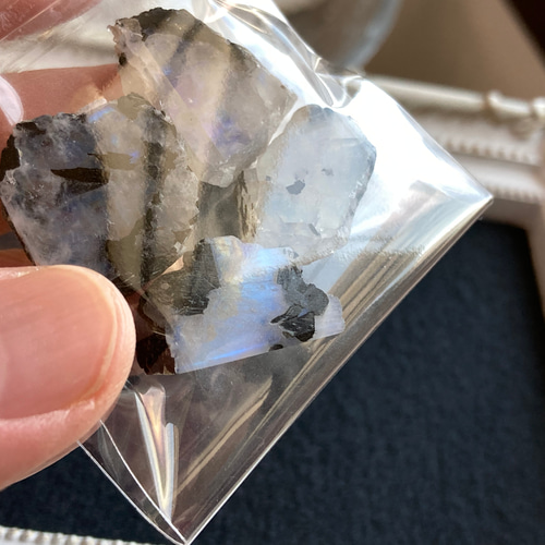 レインボームーンストーン【黒雲母バイオタイト入り】原石SET 4 天然石