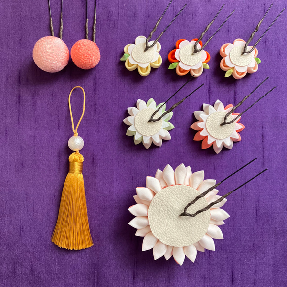 セール　つまみ細工　サーモンピンクの大輪菊と和玉と小花の髪飾り　成人式　七五三　卒業式 5枚目の画像