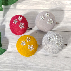 ピンクバラ刺繍♡5センチフェルトパッチンピン ピンクバラ刺繍♡5センチフェルトパッチンピン 簡単 秋 フェルト 手作り