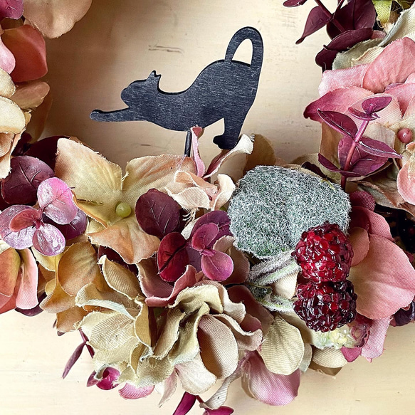 【YNさま専用】秋色リース 黒猫 ベージュ ブラウン ボルドー ギフト インテリア 2枚目の画像