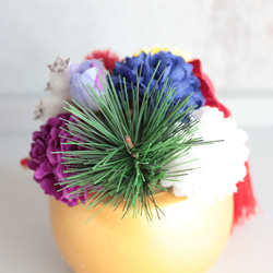 【縁起物】金ダルマのポットに縁起5色（ごしき）のフラワーぎっしりのパワー運気ミニ造花アレンジメント 16枚目の画像