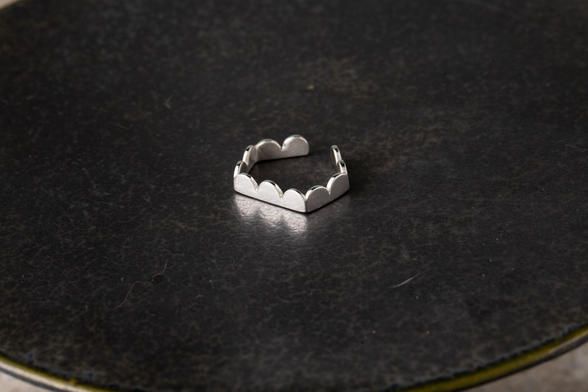 Upset / Upturn Miss Beard Turning Series ヘキサゴナルリング/イヤリング兼用デザインイヤ