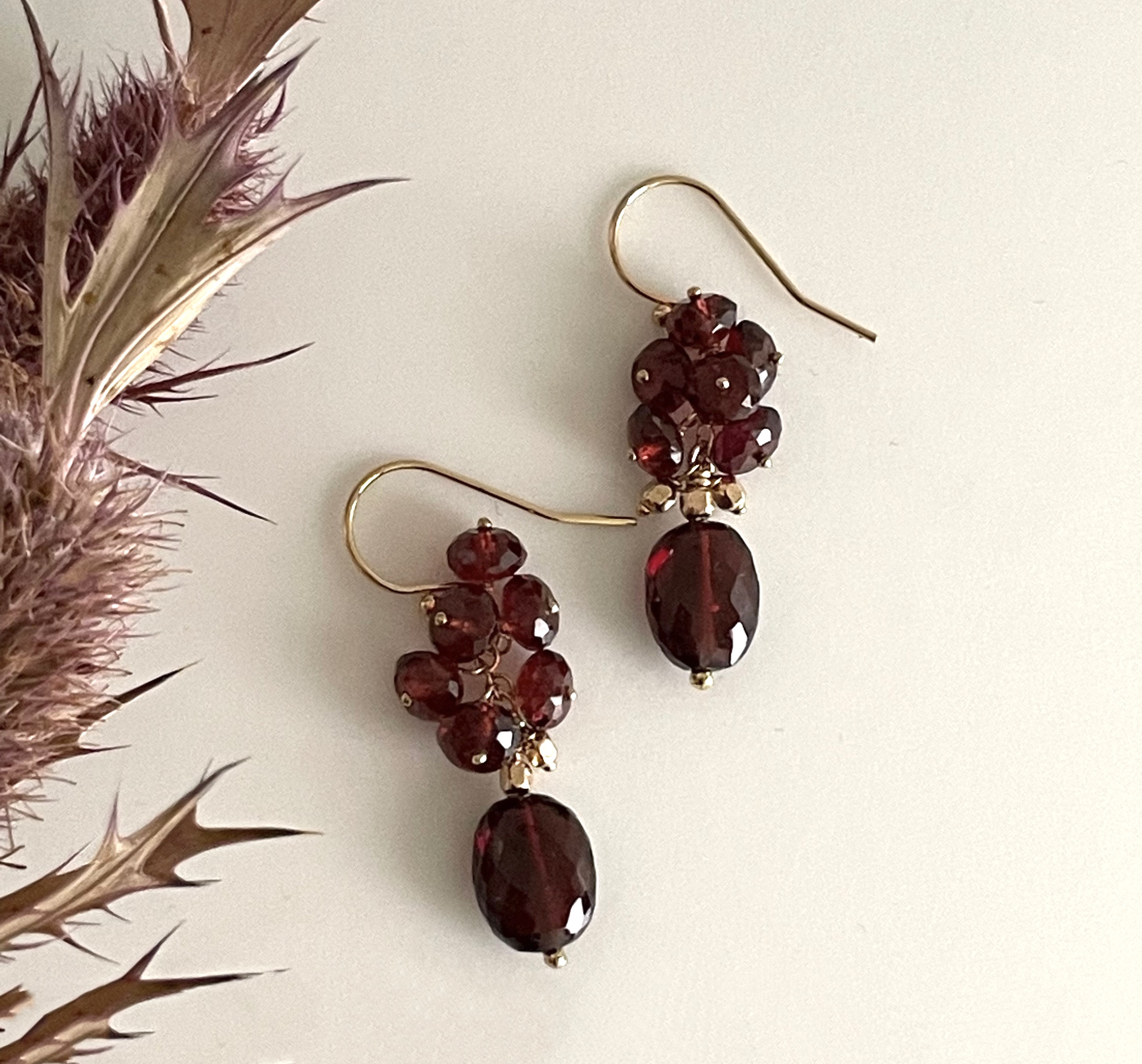 14kg大粒ガーネットのピアス