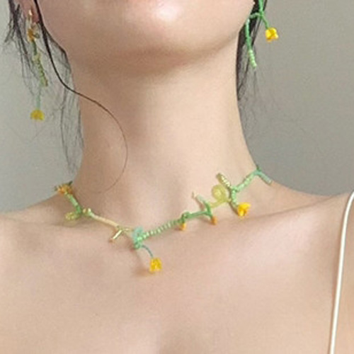 グリーン 花 藤の蔓 黄色い チューリップ ビーズ ネックレス